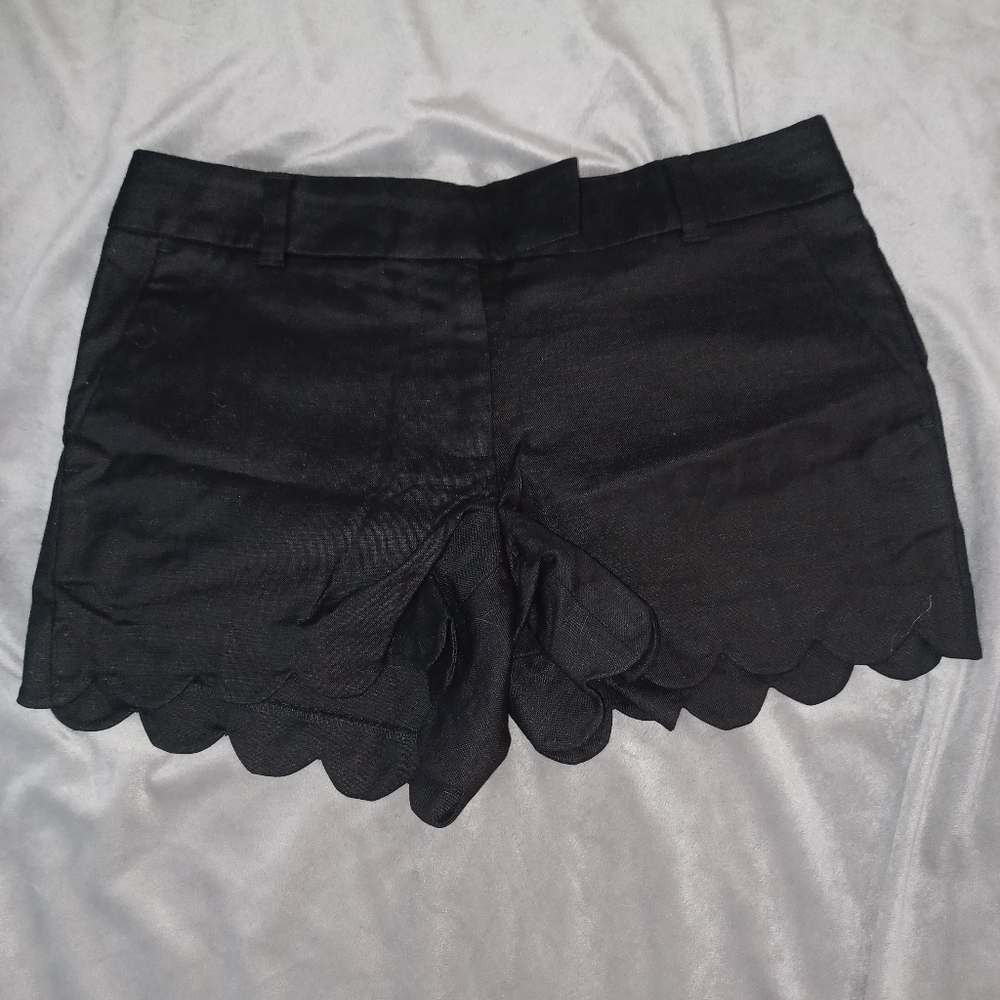 ⭐️ J Crew women’s shorts Size 4